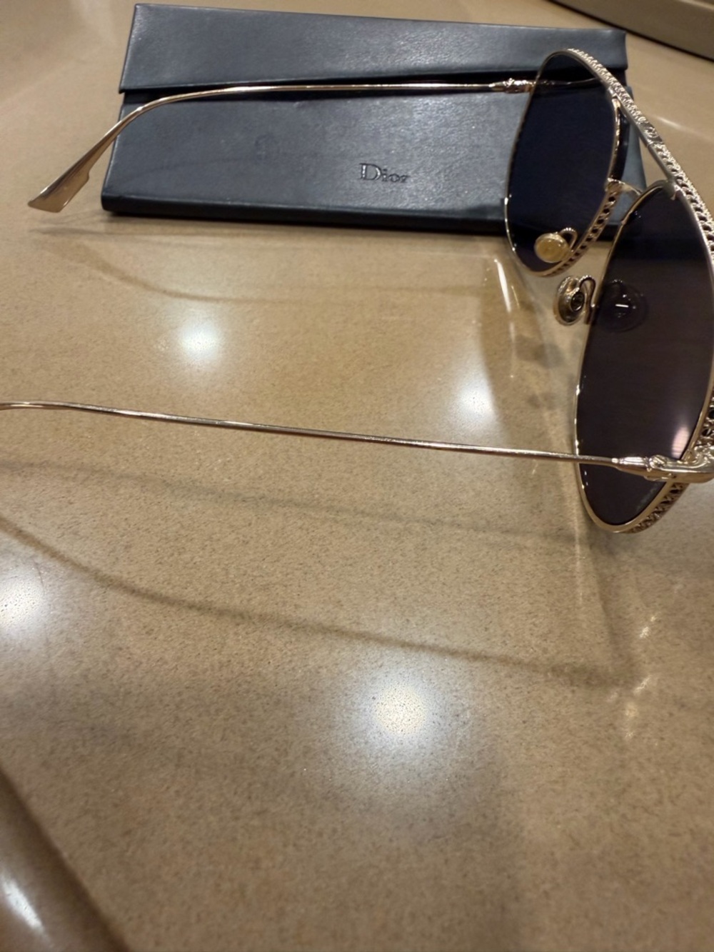 Dior Men's Gold Frame with Black Lenses Pilot Sunglasses - Picture 4 of 6